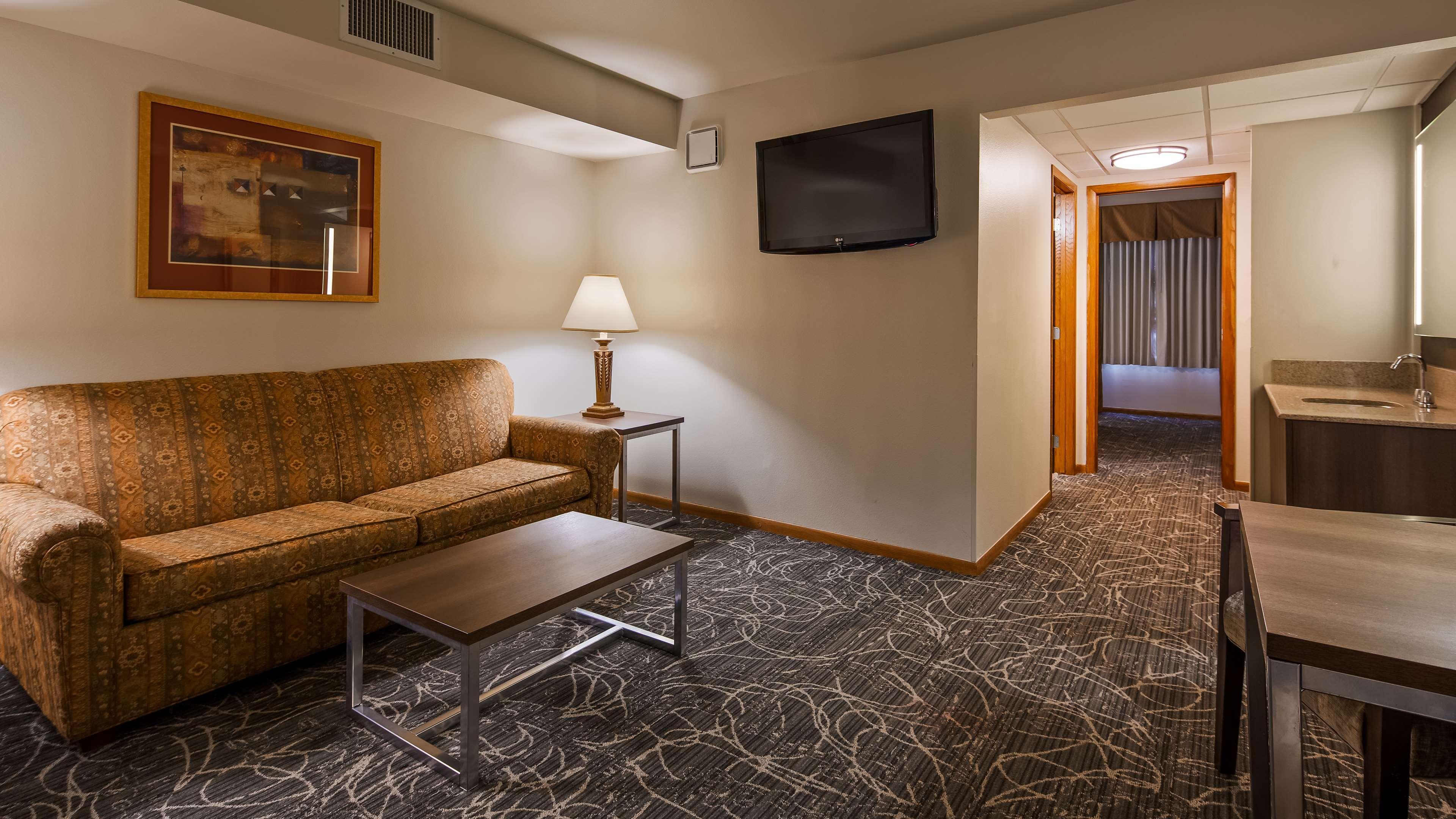 Best Western West Towne Suites Madison Ngoại thất bức ảnh