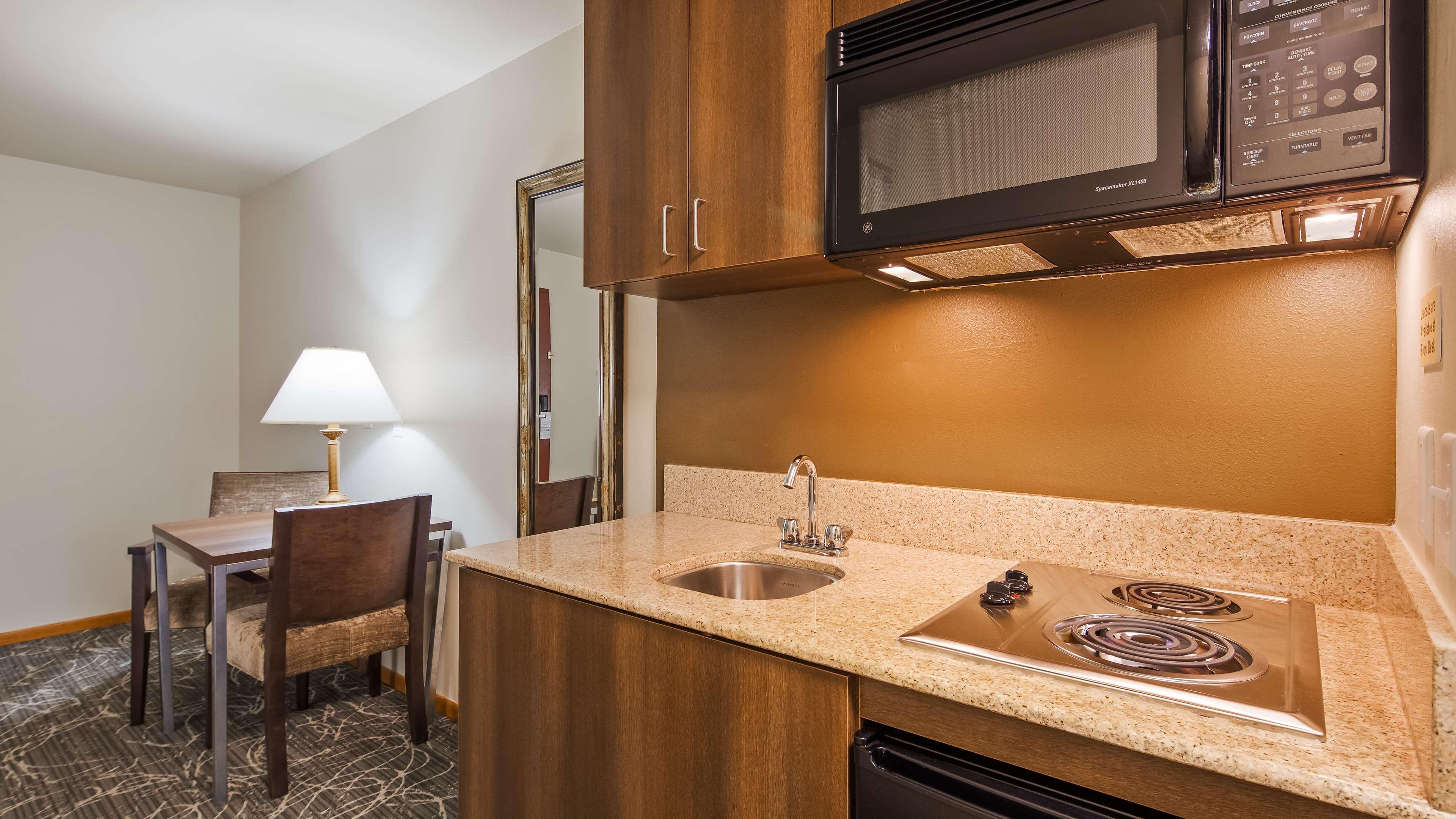 Best Western West Towne Suites Madison Ngoại thất bức ảnh