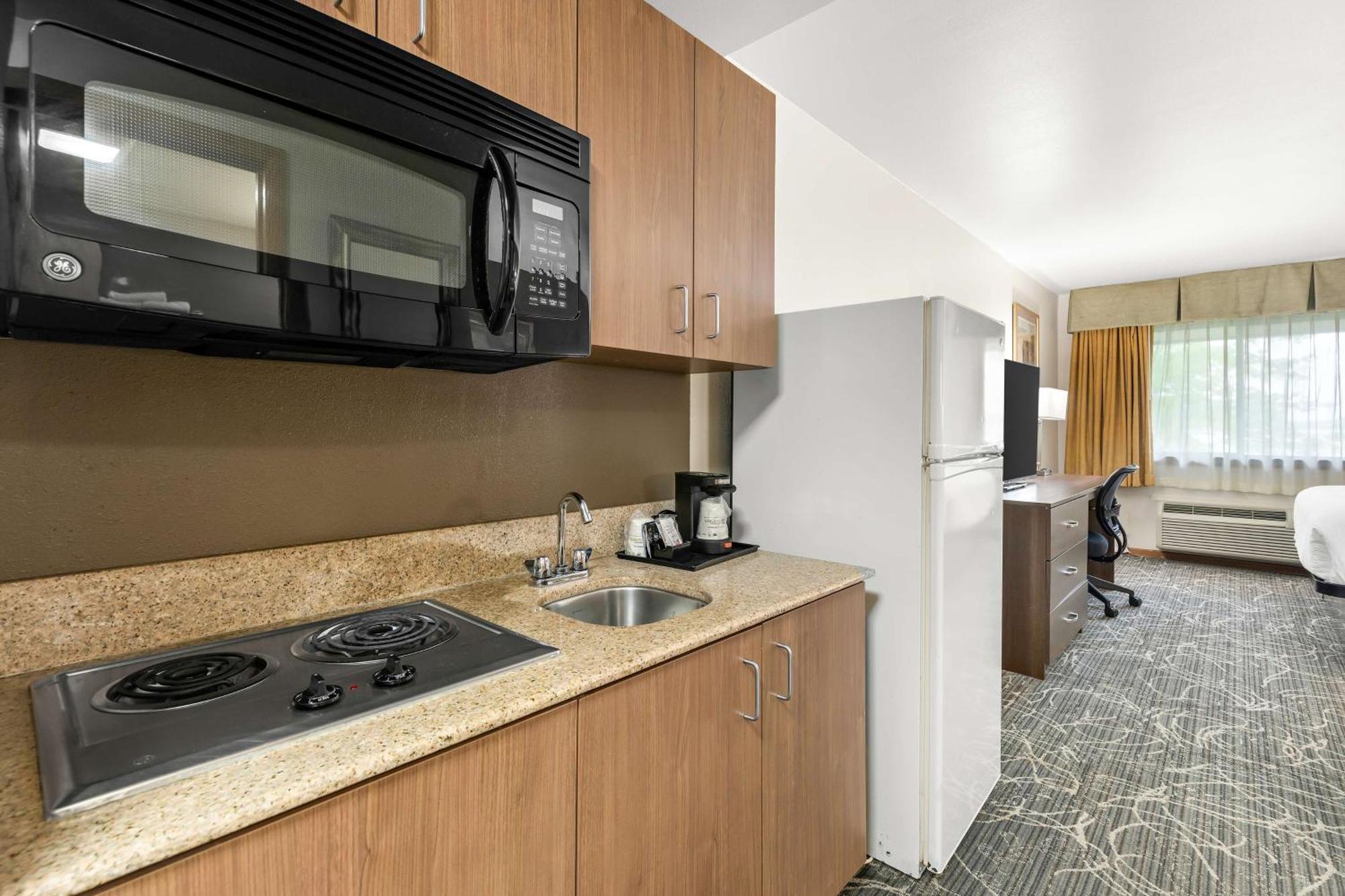 Best Western West Towne Suites Madison Ngoại thất bức ảnh