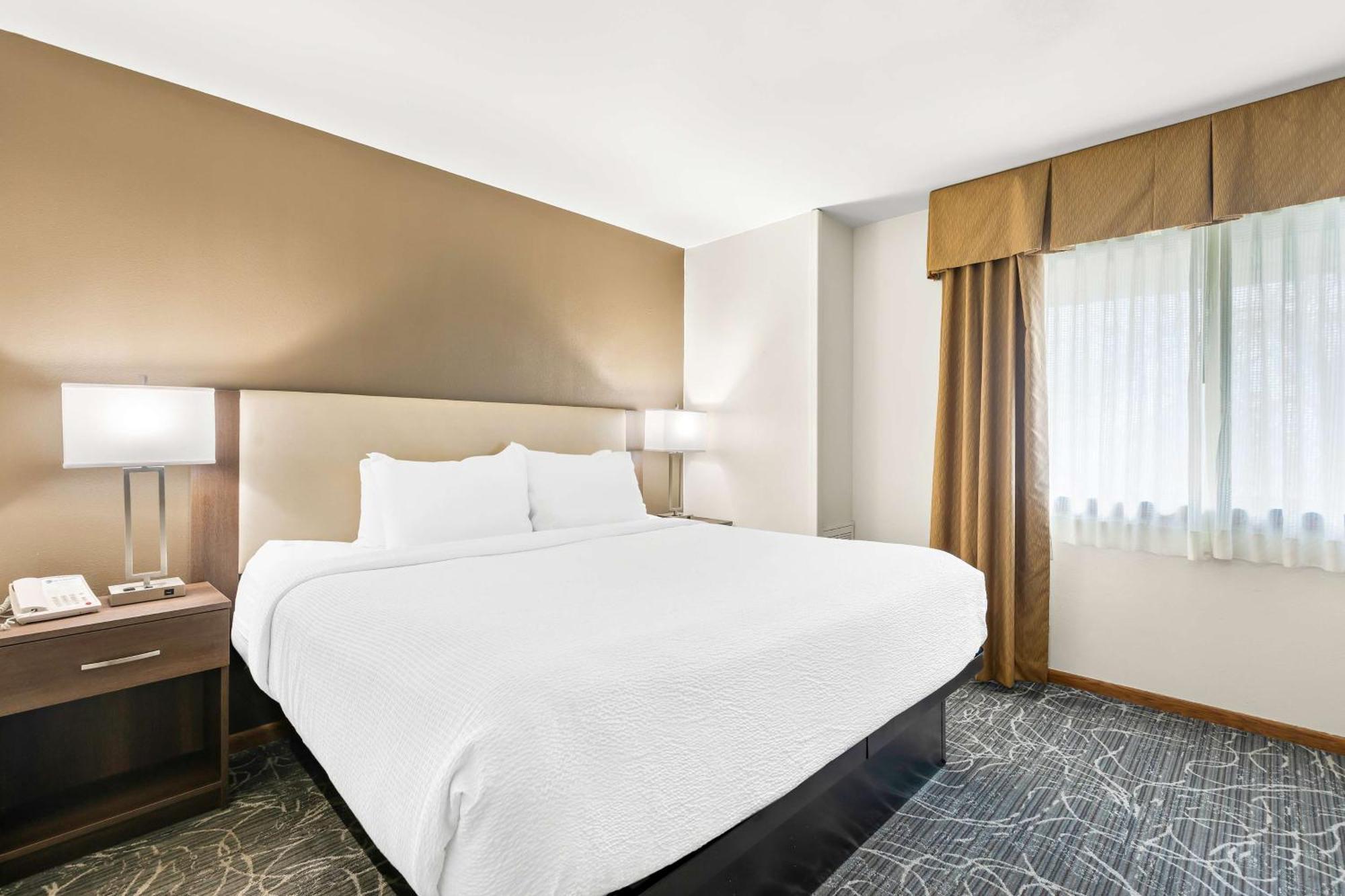 Best Western West Towne Suites Madison Ngoại thất bức ảnh